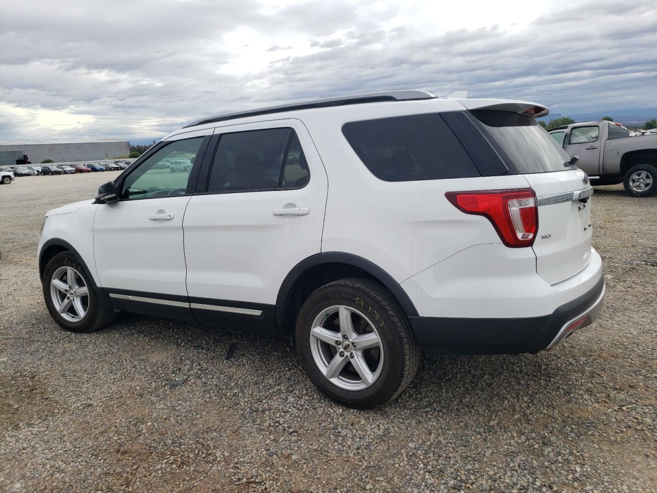 2017 Ford Explorer Xlt vin: 1FM5K8D89HGD05249