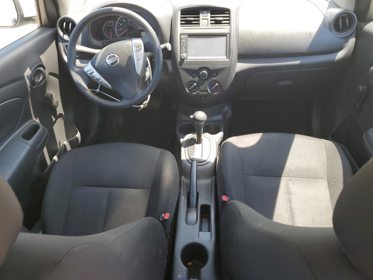 3N1CN7AP1KL830563 2019 Nissan Versa S