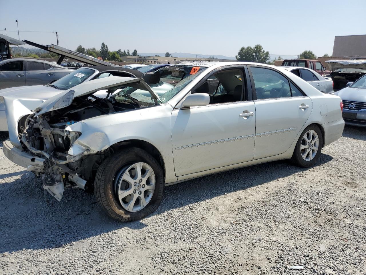 JTDBF32K250165403 2005 Toyota Camry Le