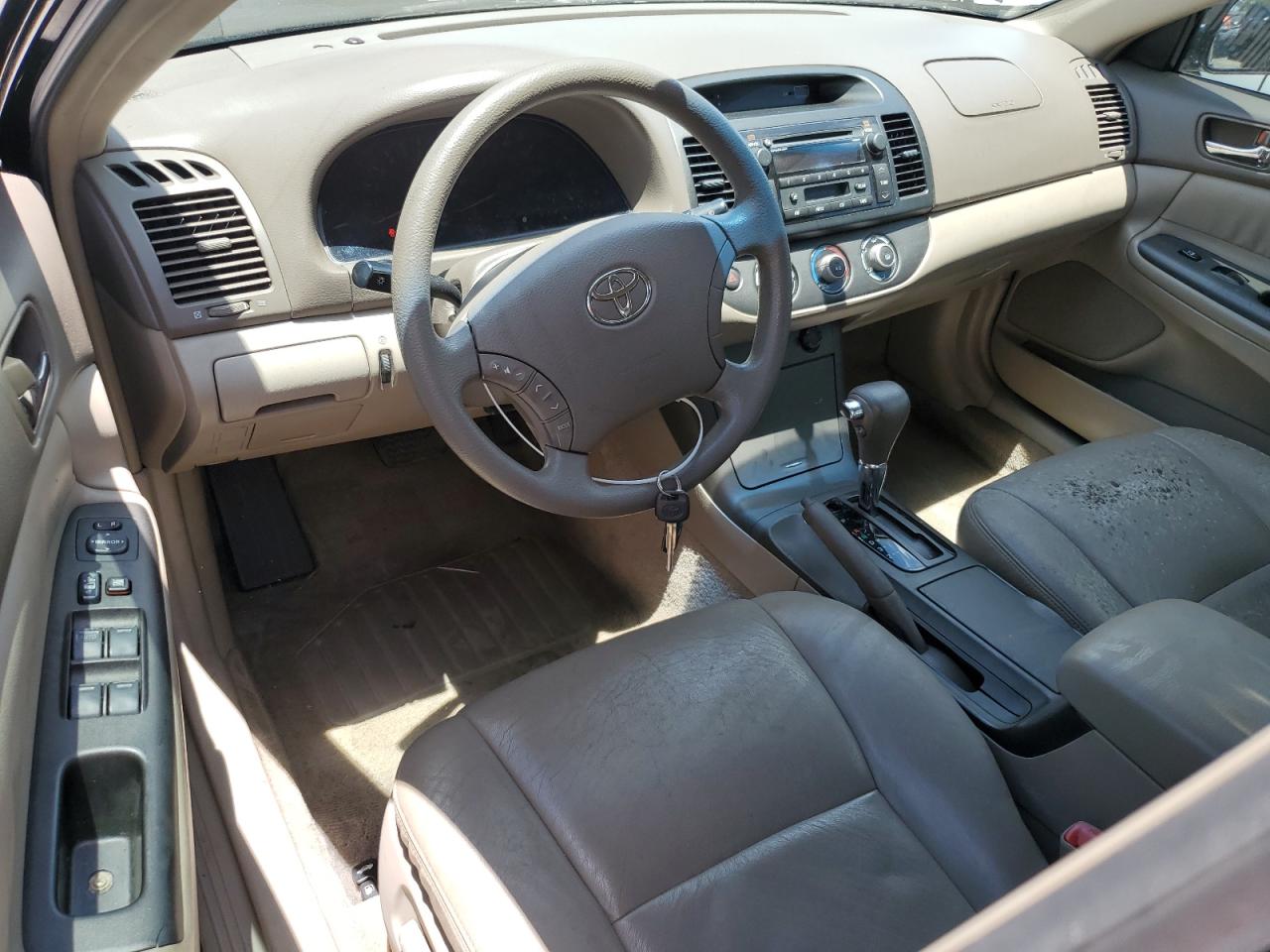 4T1BE30KX5U003299 2005 Toyota Camry Le
