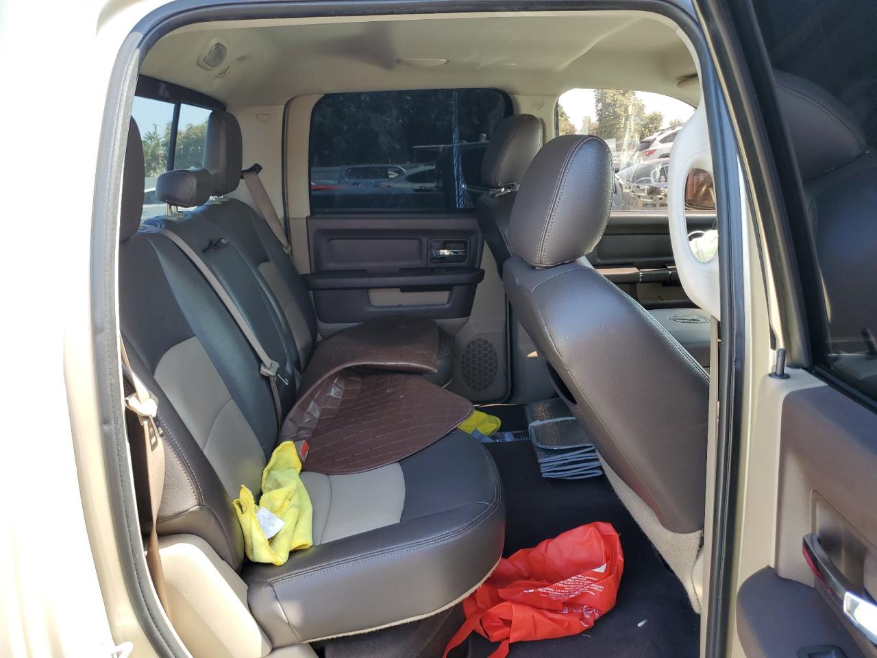 1D7RB1CT3BS530327 2011 Dodge Ram 1500