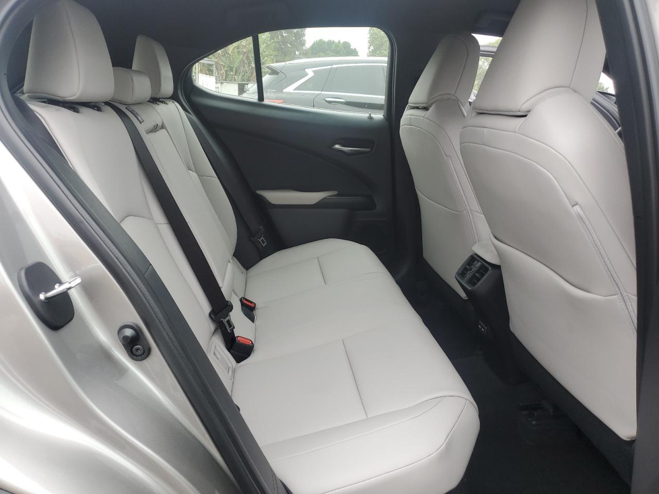 JTHX9JBH7N2056752 2022 Lexus Ux 250H Base