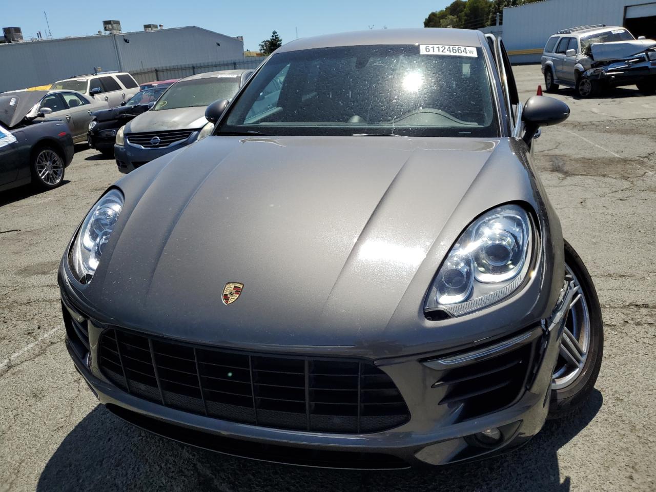 2016 Porsche Macan S vin: WP1AB2A57GLB45564