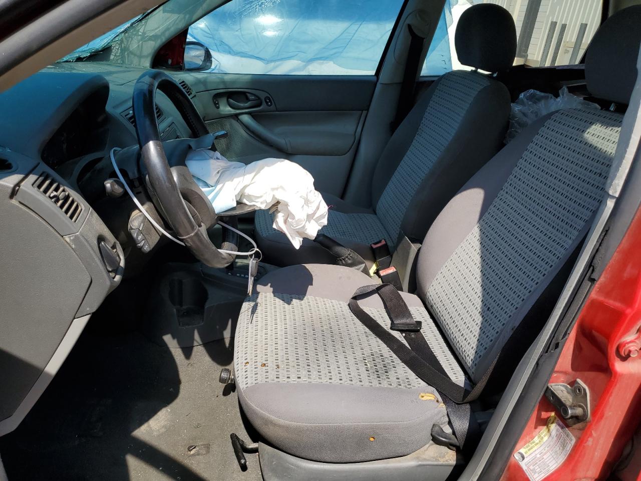 1FAFP34NX5W305741 2005 Ford Focus Zx4