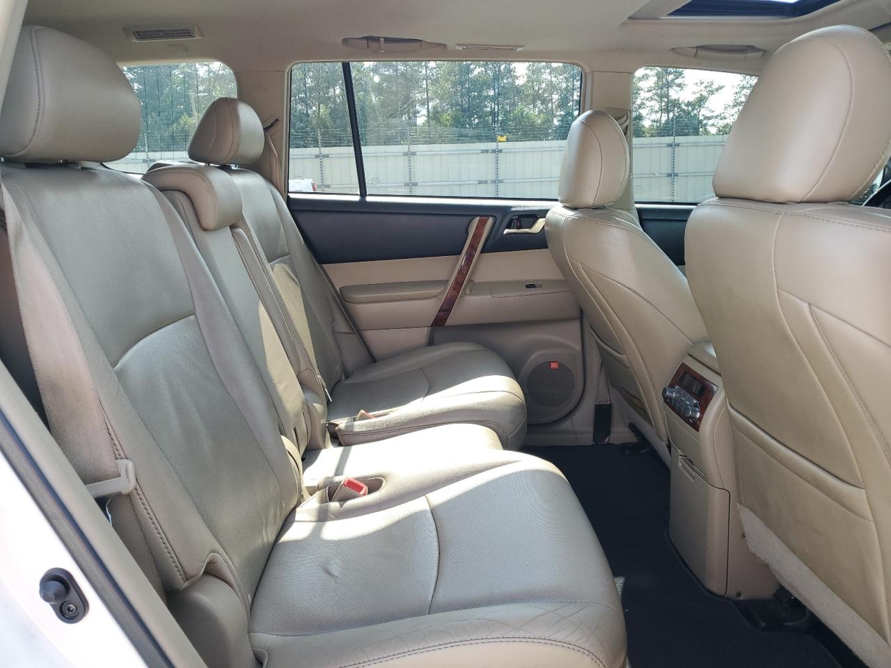 5TDYK3EH9BS034368 2011 Toyota Highlander Limited