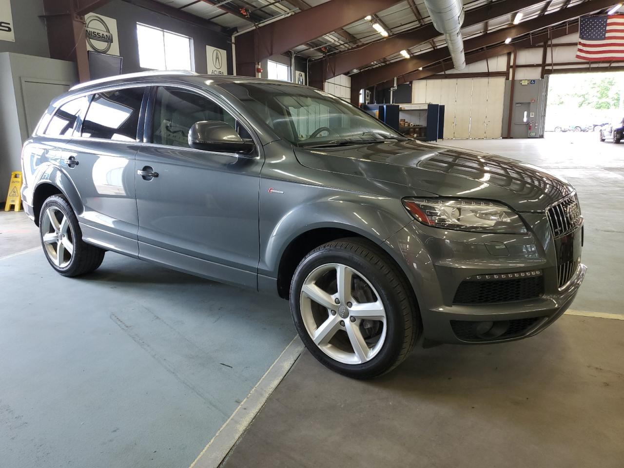 2013 Audi Q7 Prestige vin: WA1DGAFE4DD000730