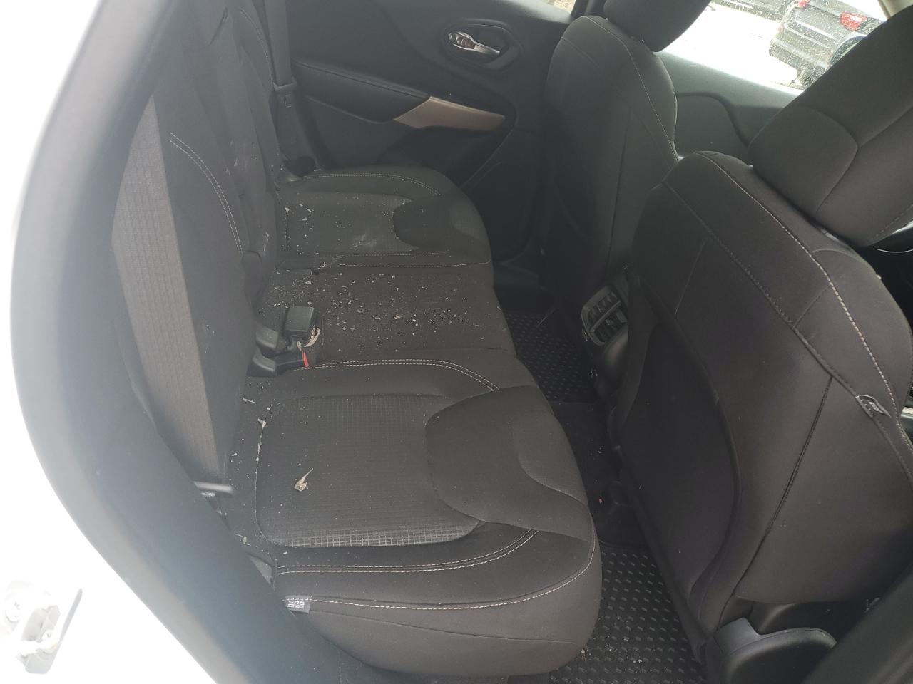 1C4PJLCS6HD214604 2017 Jeep Cherokee Latitude