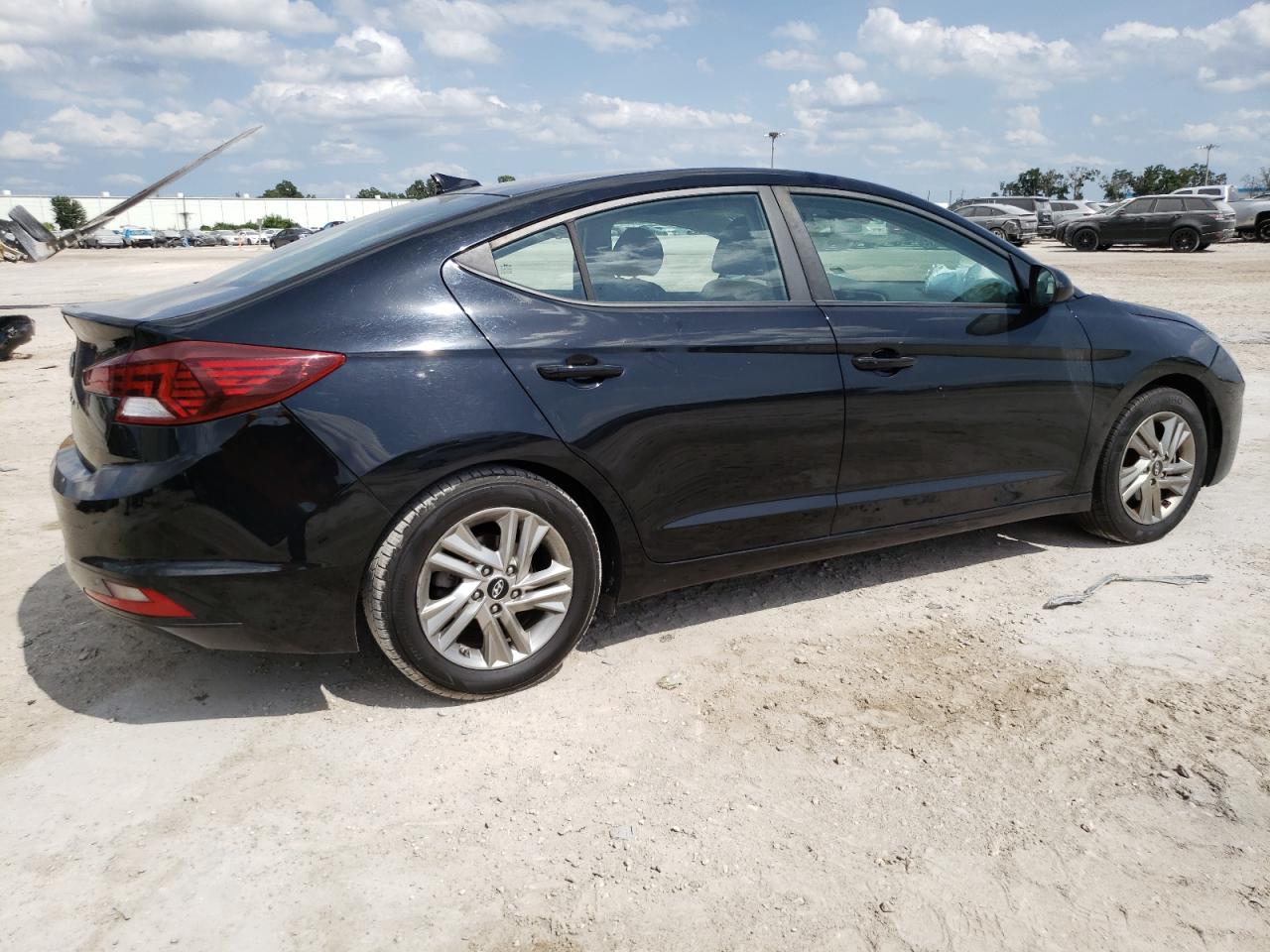 KMHD84LF5KU847590 2019 Hyundai Elantra Sel