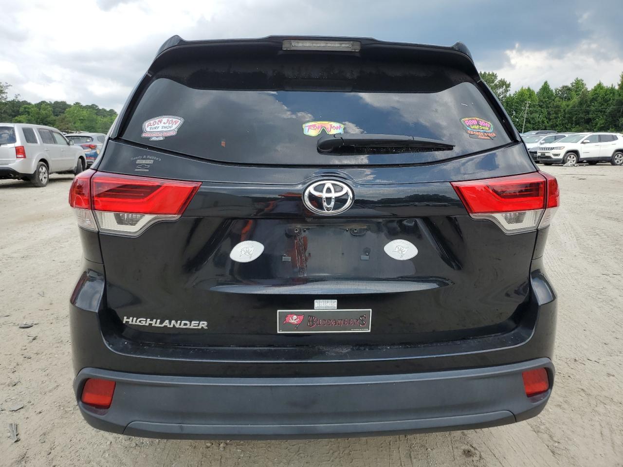 5TDZZRFH8KS336302 2019 Toyota Highlander Le