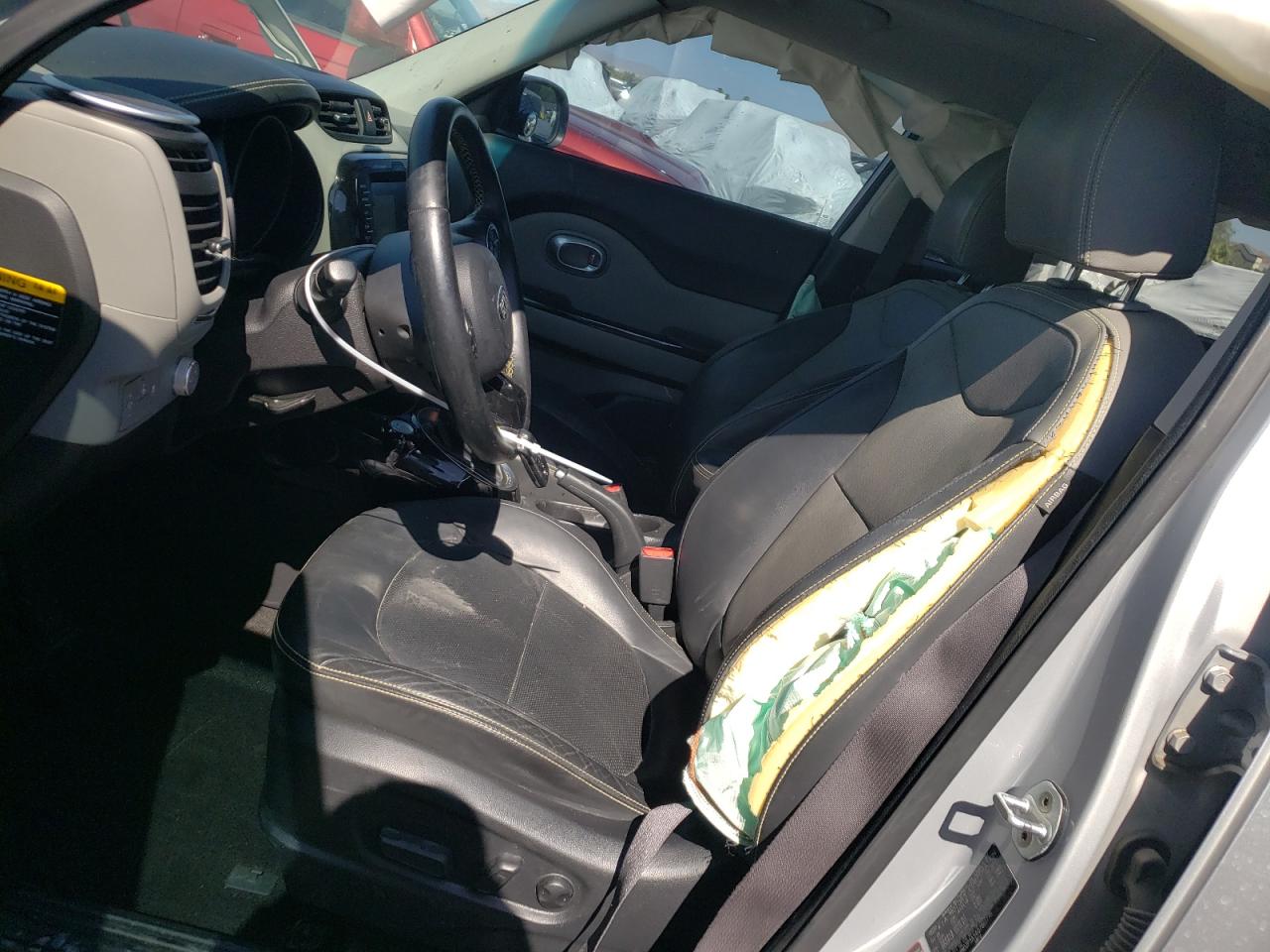 KNDJP3A54G7861775 2016 Kia Soul +