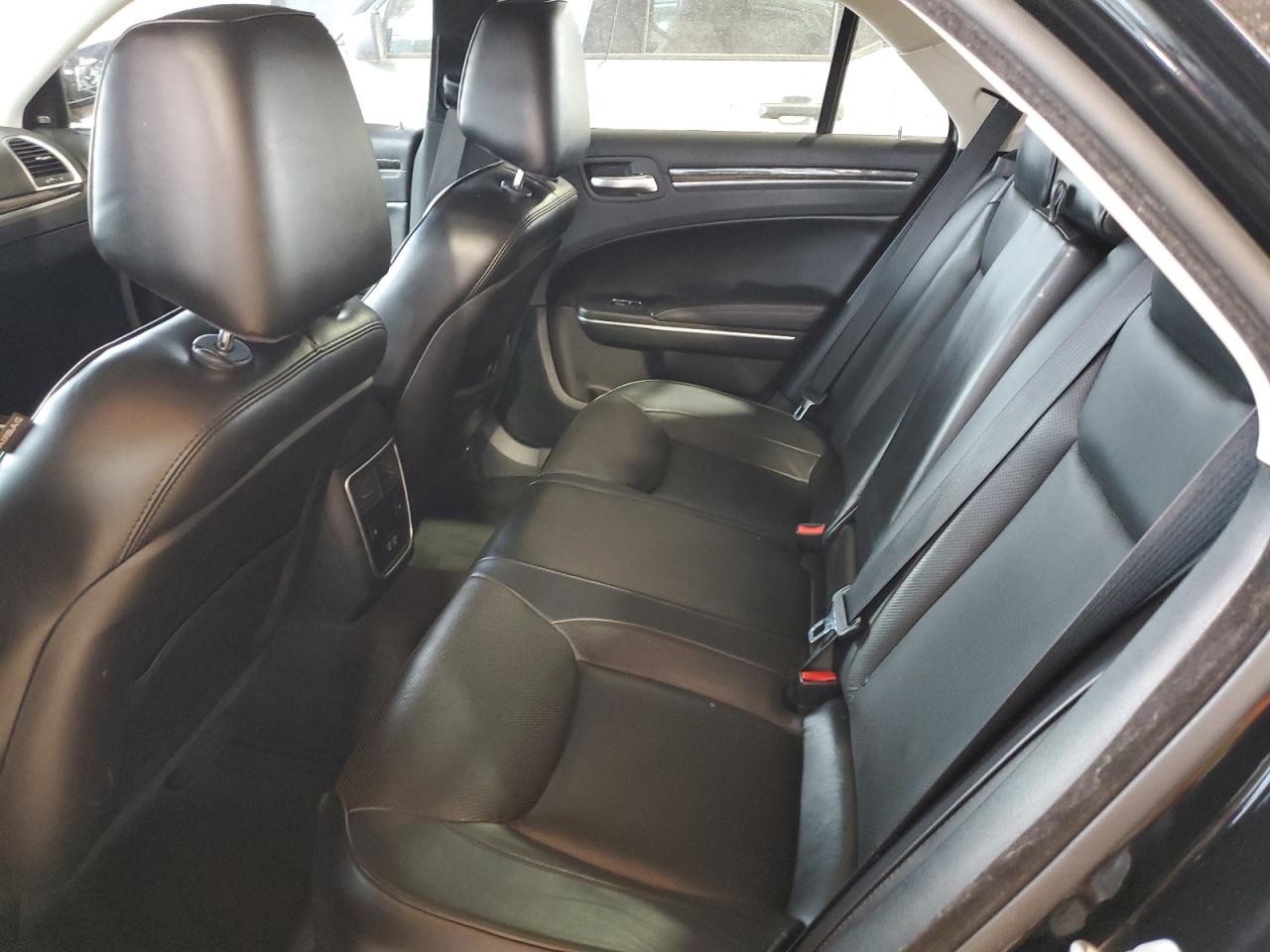 2C3CCAEG1JH127101 2018 Chrysler 300 Limited