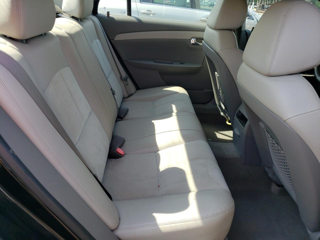 1G1ZD5EB5AF126381 2010 Chevrolet Malibu 2Lt