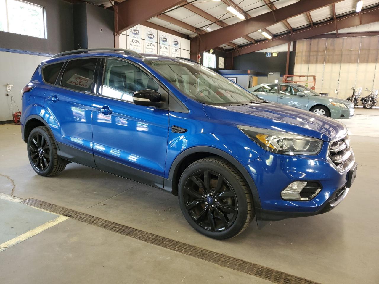 2017 Ford Escape Titanium vin: 1FMCU9J99HUC13046