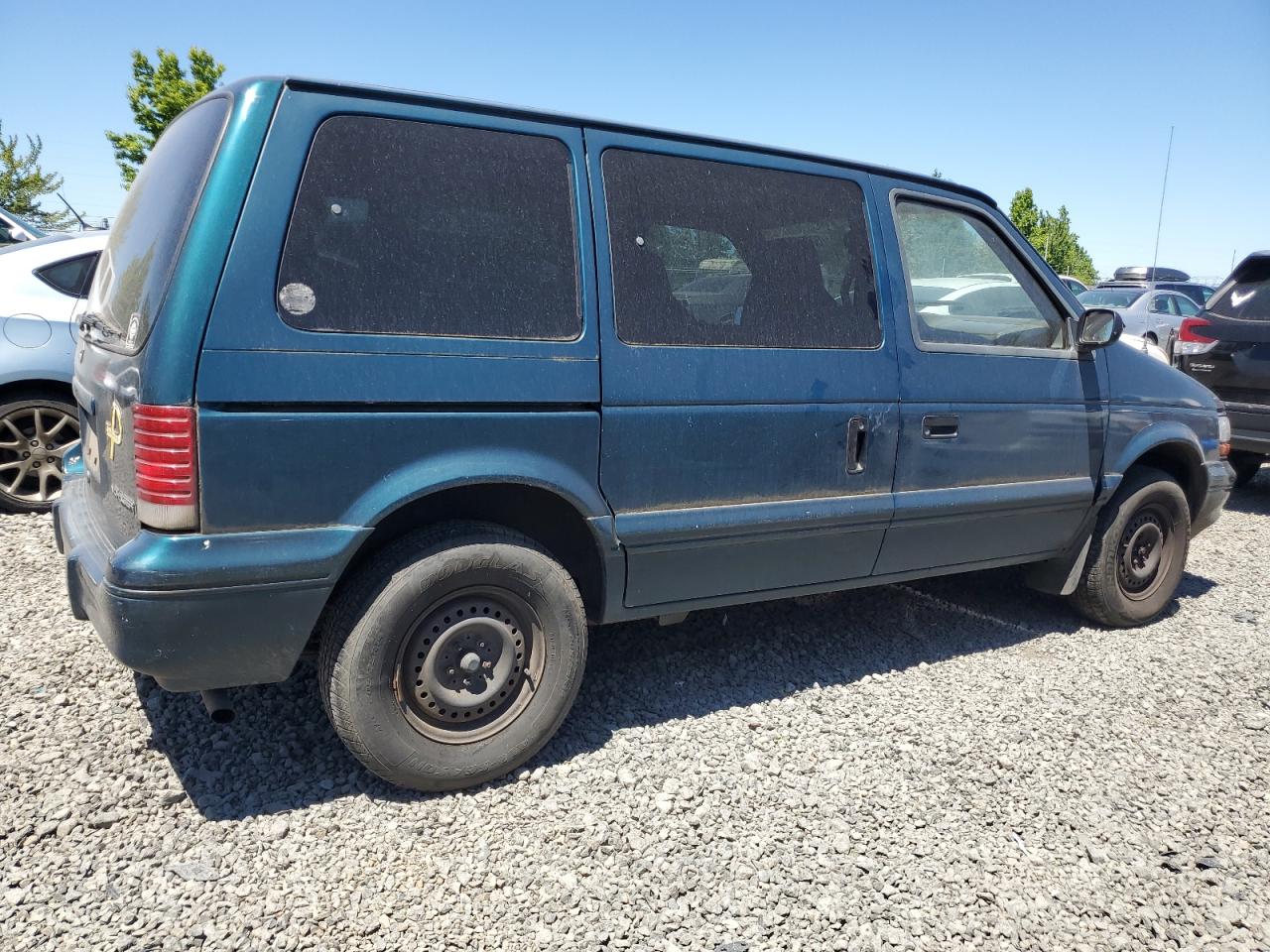 2P4GH2539SR378487 1995 Plymouth Voyager