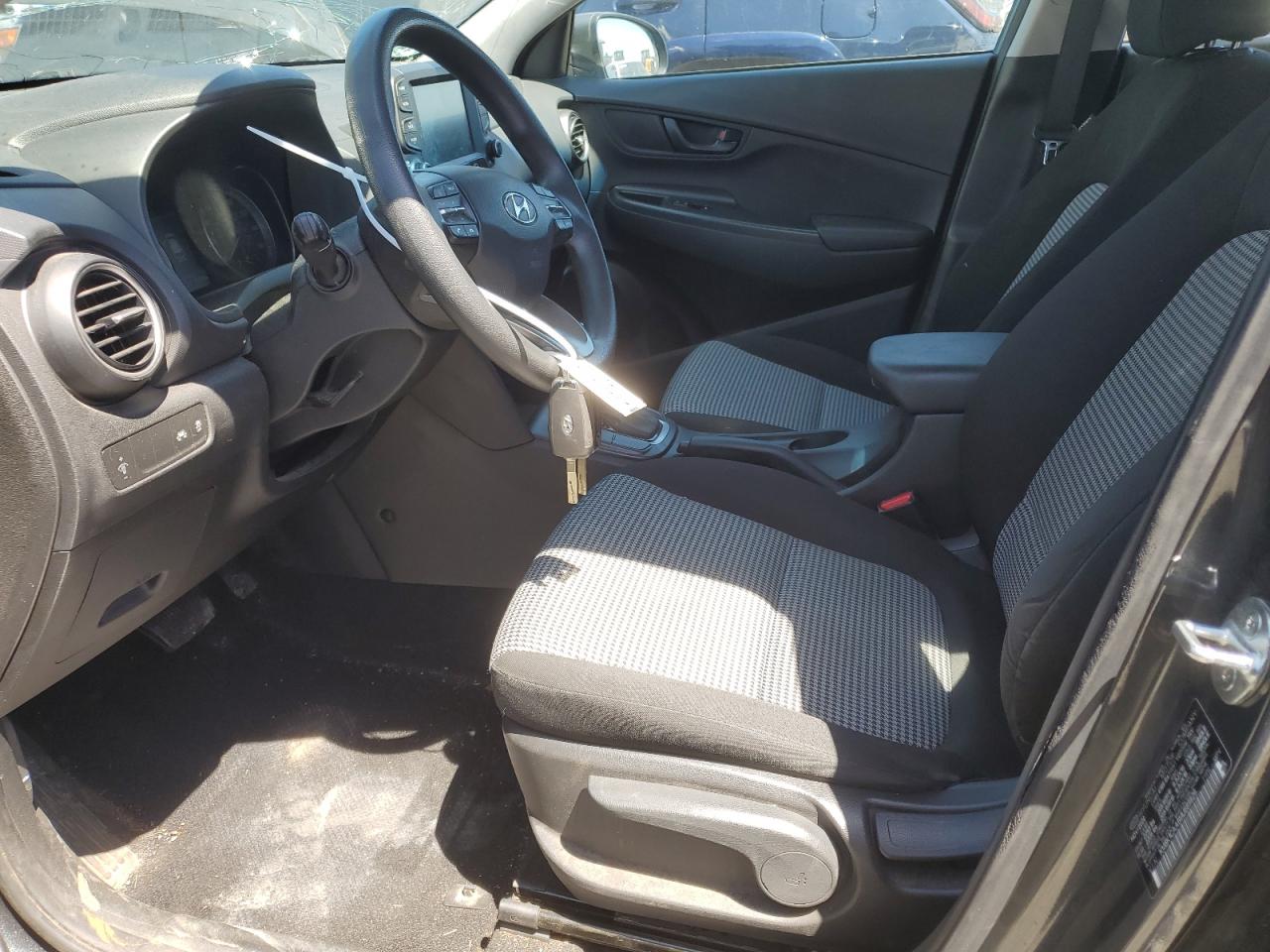 KM8K1CAA6MU689826 2021 Hyundai Kona Se