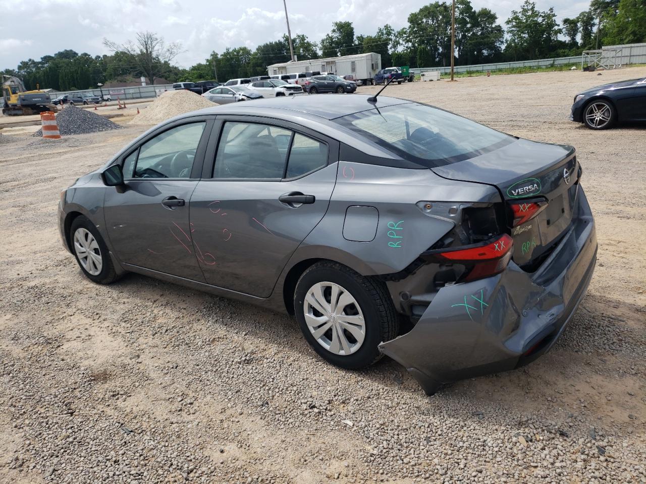 Lot #2701202367 2020 NISSAN VERSA S