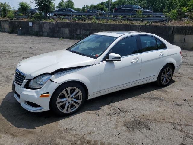 VIN WDDGF8AB2DR273640 2013 Mercedes-Benz C-Class, 3... no.1