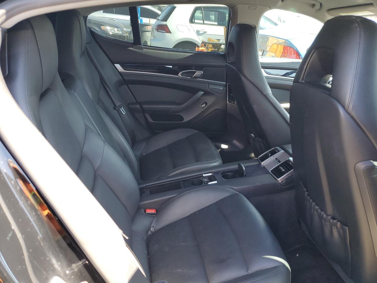 WP0AA2A71EL015167 2014 Porsche Panamera 2