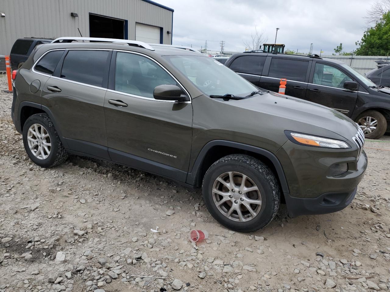 2015 Jeep Cherokee Latitude vin: 1C4PJMCS7FW546025