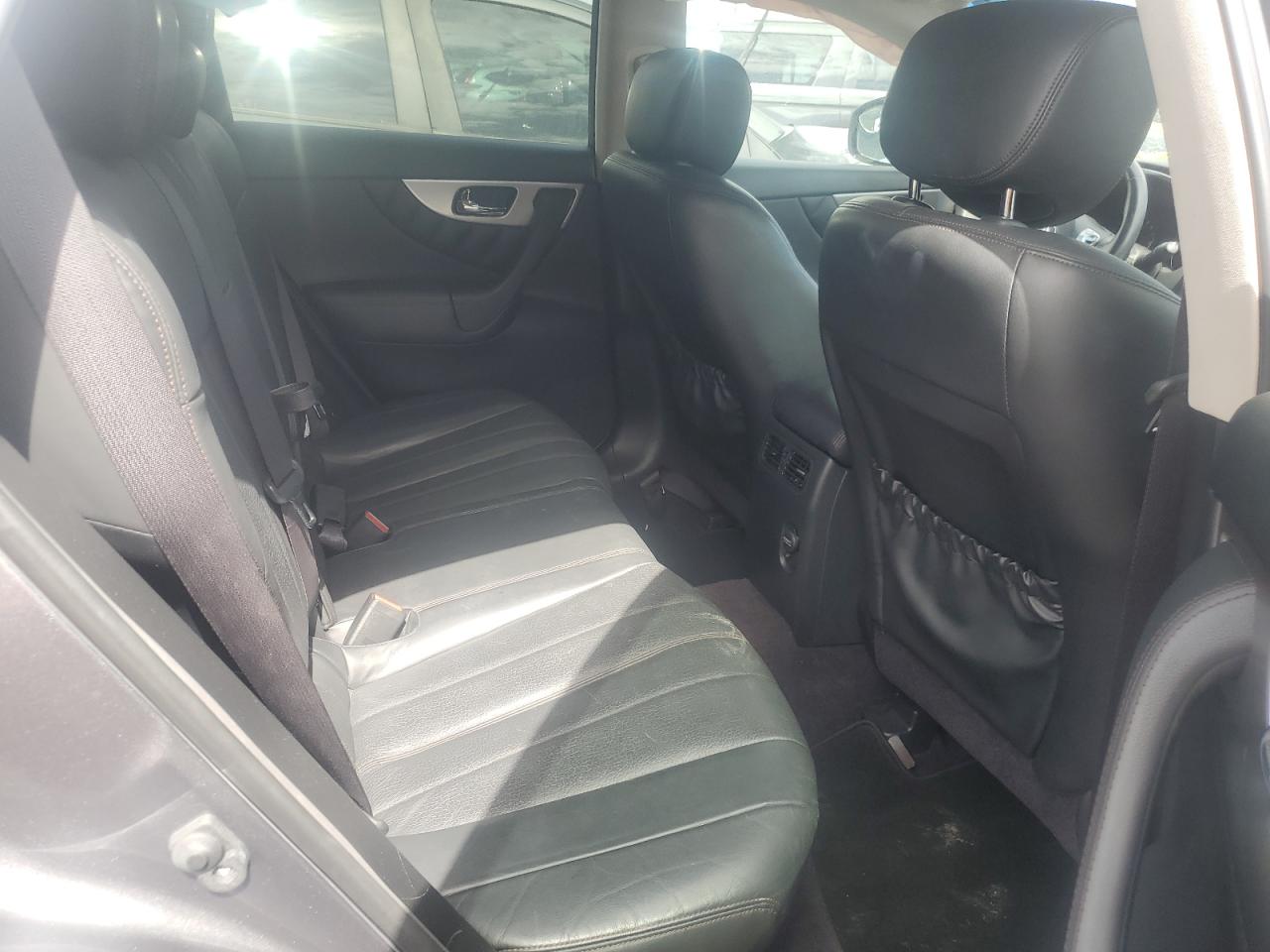 JN8CS1MU9GM670535 2016 Infiniti Qx70