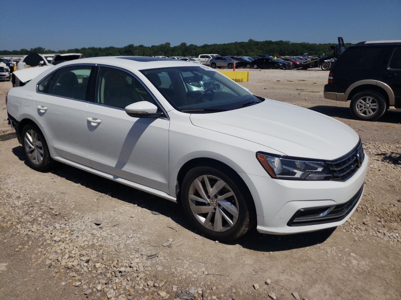 2018 Volkswagen Passat Se vin: 1VWBA7A36JC043908