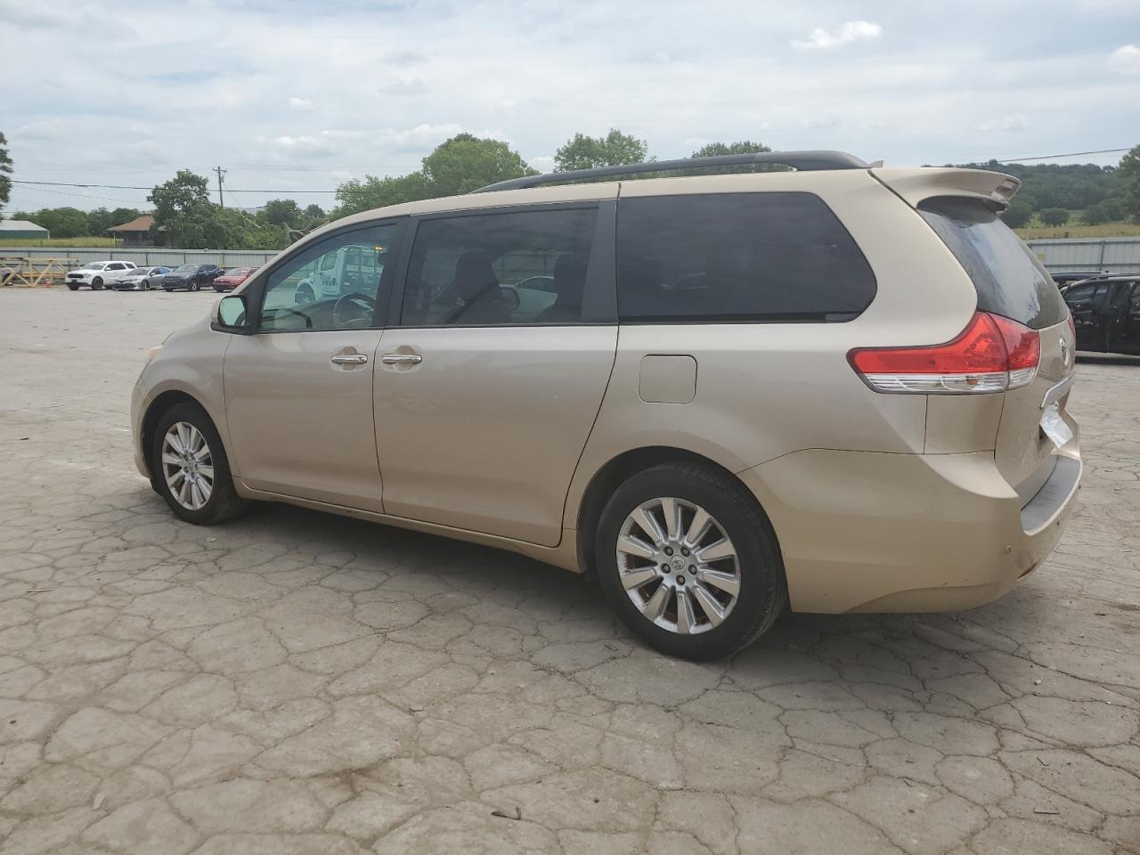 2012 Toyota Sienna Xle vin: 5TDDK3DC3CS040303