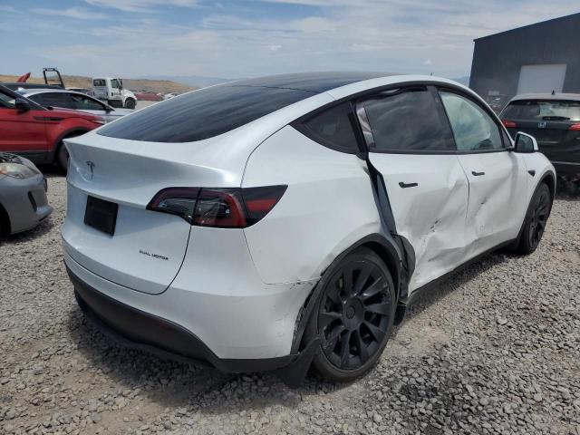 7SAYGDEE8PA070755 Tesla Model Y  3