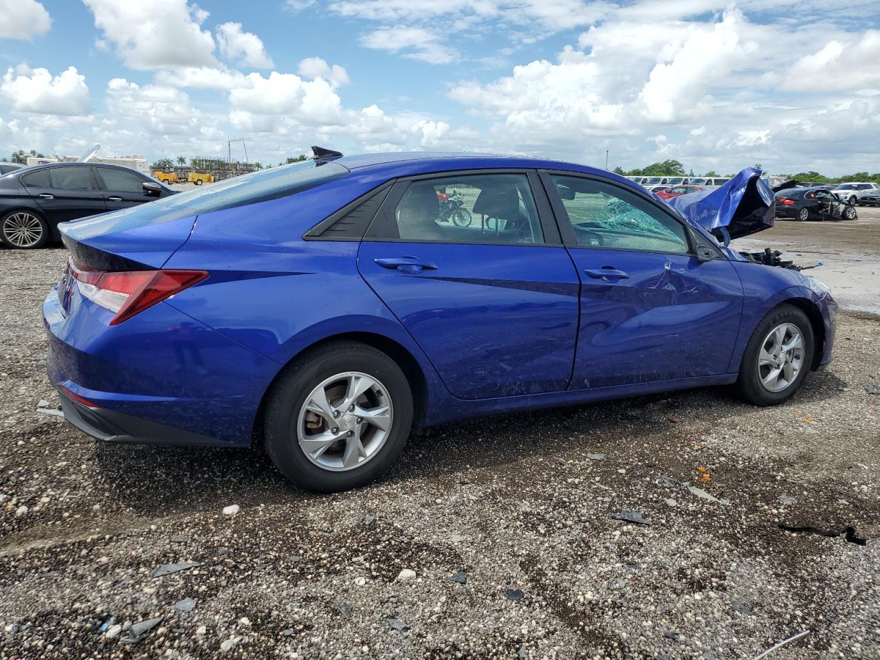 KMHLL4AG2MU210083 2021 Hyundai Elantra Se