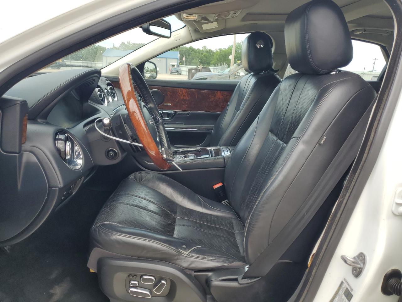 SAJWA1CZ9F8V82974 2015 Jaguar Xj