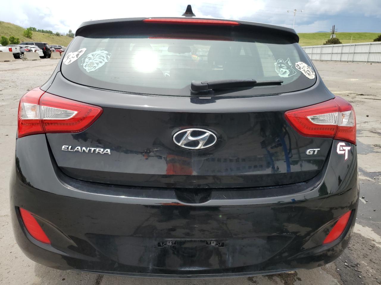 2014 Hyundai Elantra Gt vin: KMHD35LH7EU229066