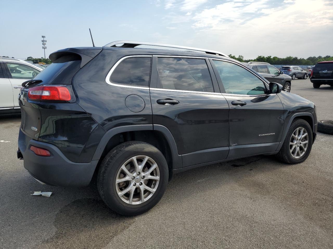 1C4PJMCS6GW203417 2016 Jeep Cherokee Latitude