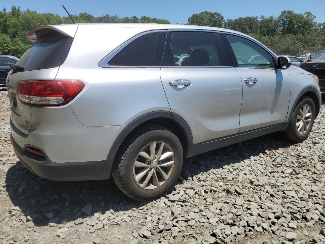 5XYPG4A37JG418819 2018 Kia Sorento Lx 5XYPG4A37JG418819 2018 Kia Sorento Lx
