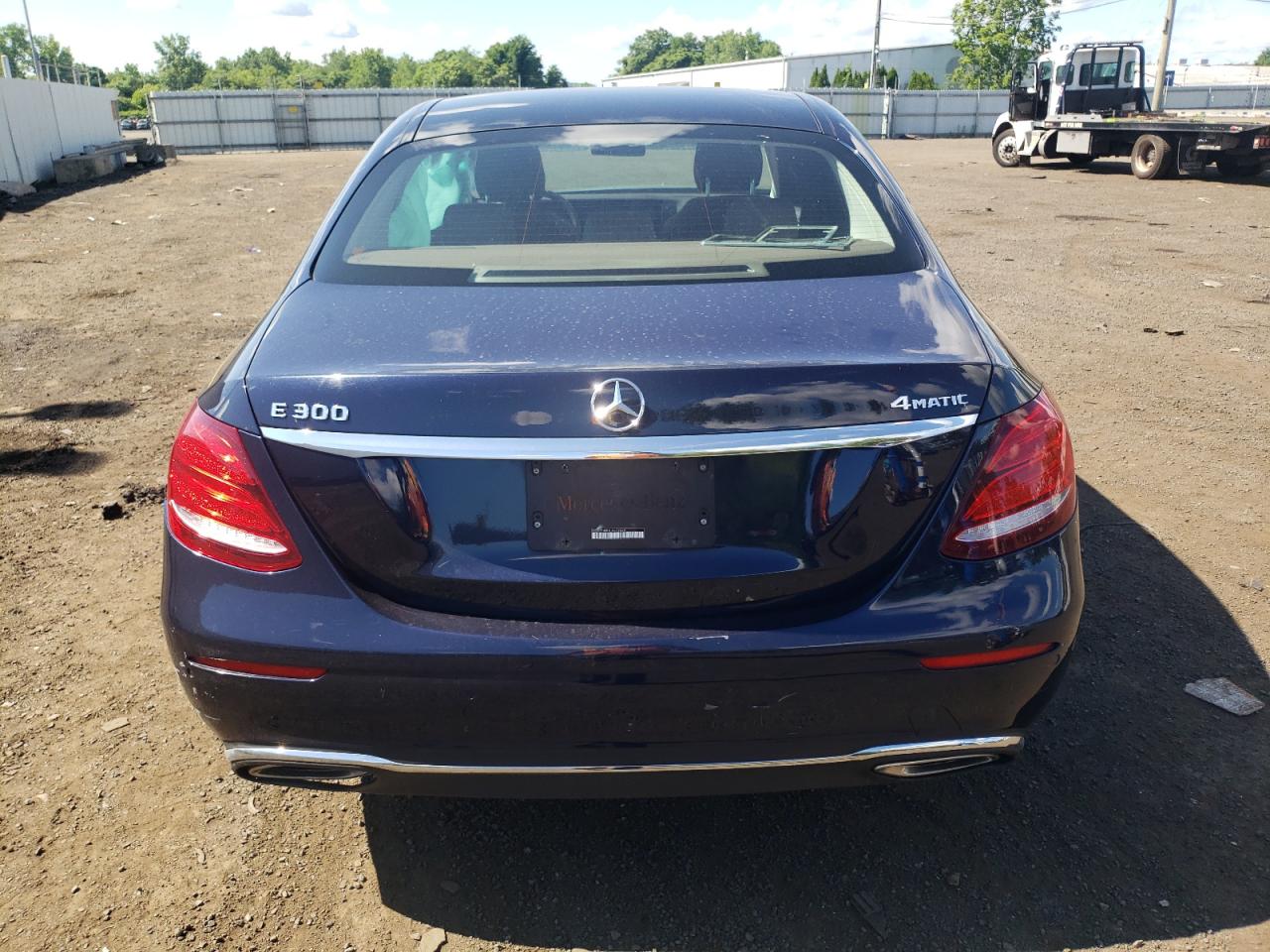 WDDZF4KB0JA379689 2018 Mercedes-Benz E 300 4Matic