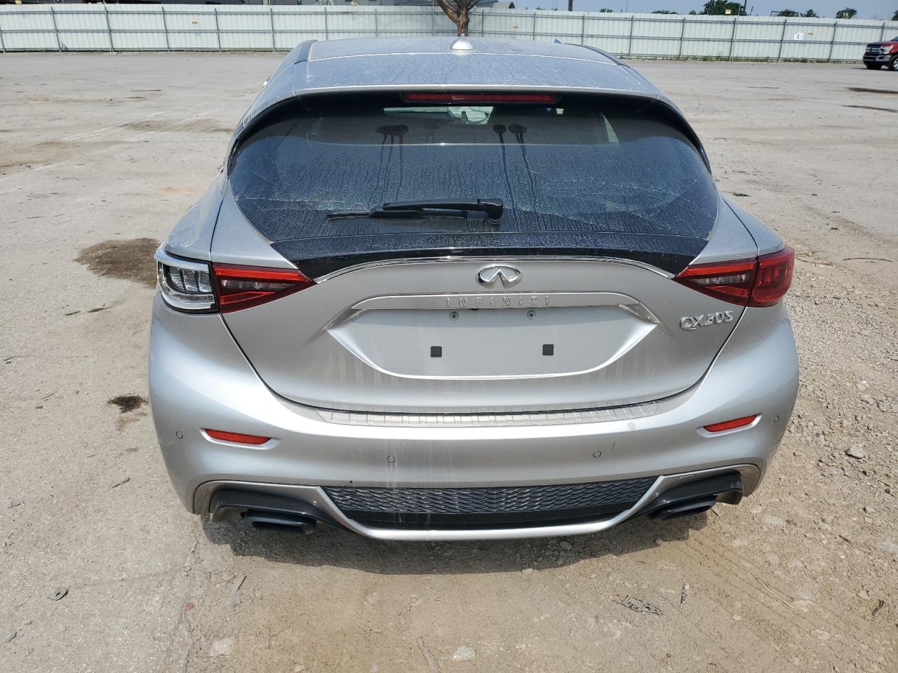 SJKCH5CP7JA042623 2018 Infiniti Qx30 Base