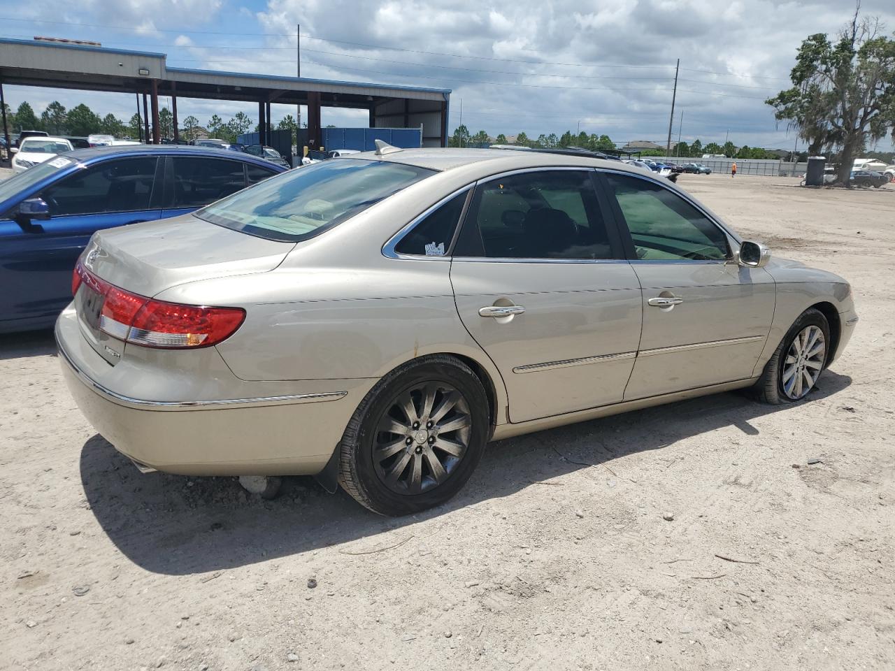 KMHFC46F79A341886 2009 Hyundai Azera Se