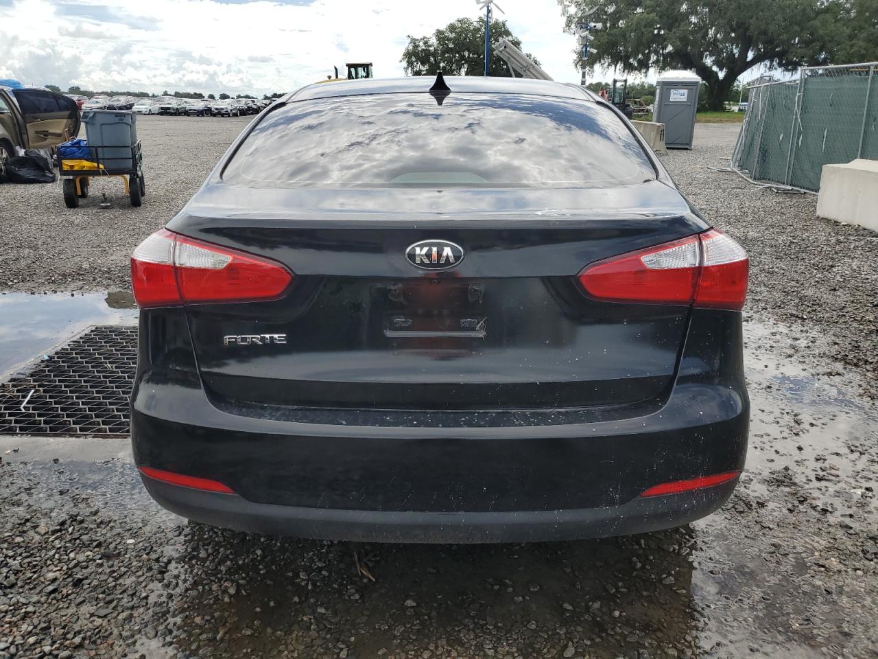 KNAFX4A62G5565411 2016 Kia Forte Lx