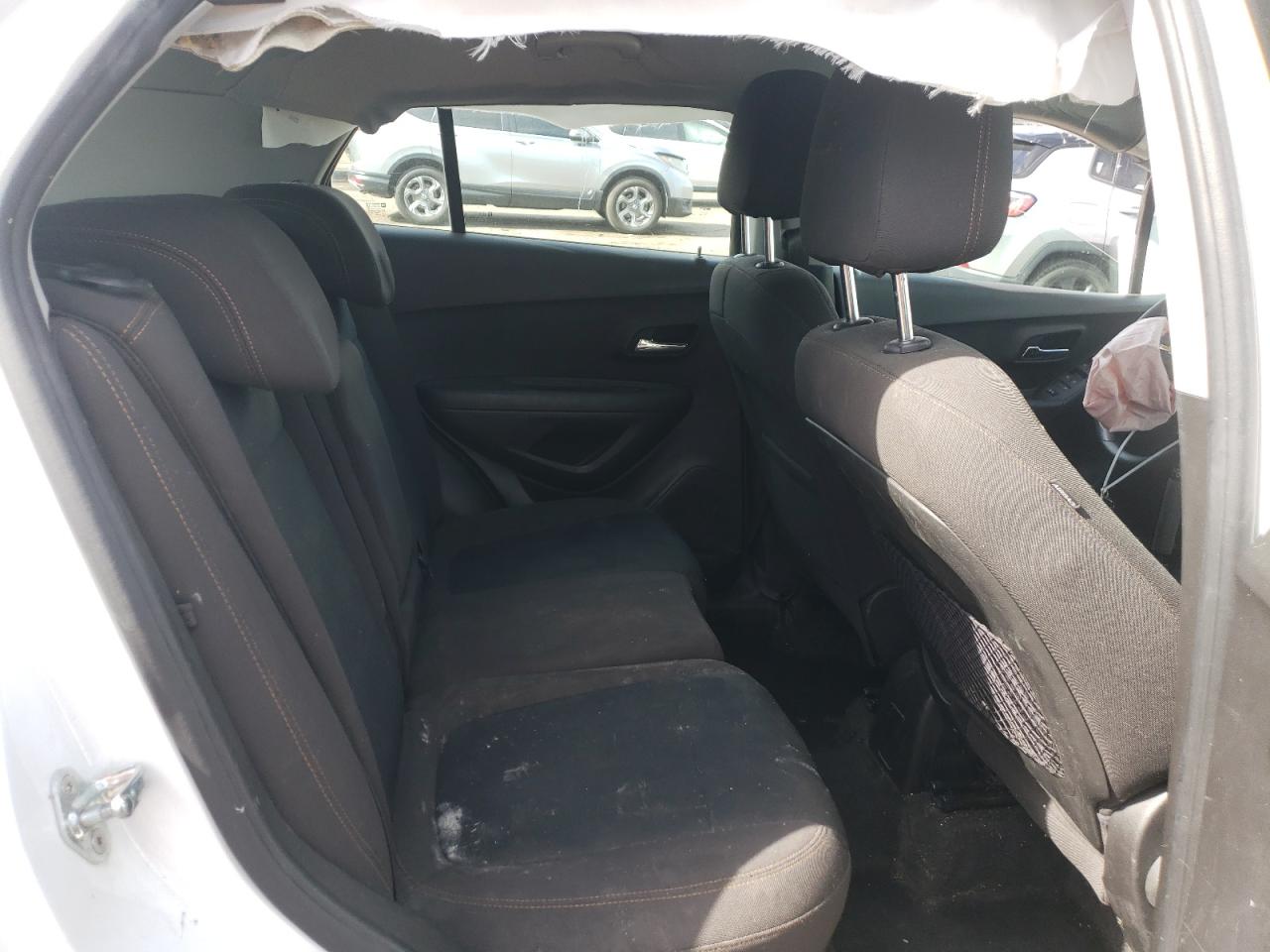 KL7CJKSB0JB623612 2018 Chevrolet Trax Ls