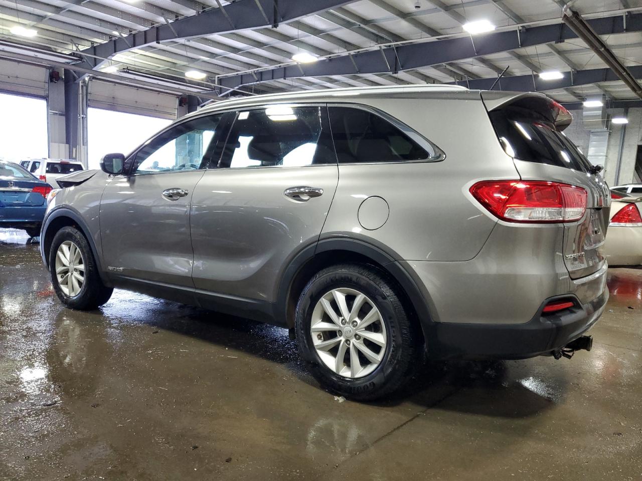 2018 Kia Sorento Lx vin: 5XYPGDA59JG375862