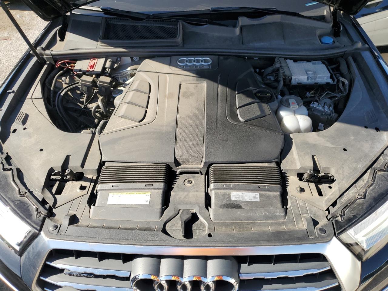 WA1AAAF73JD036894 2018 Audi Q7 Premium