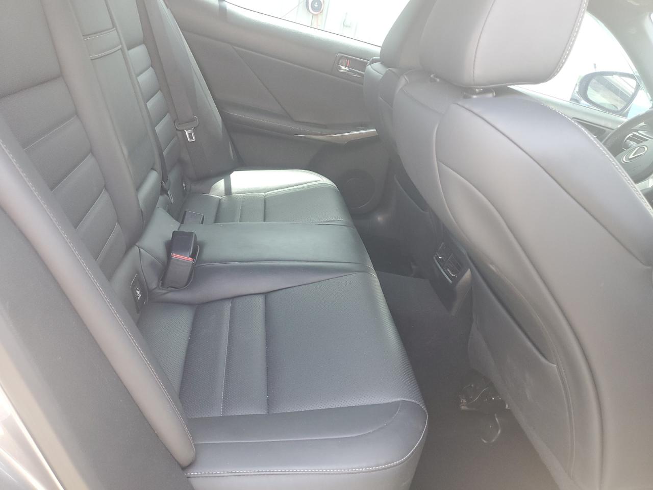 JTHCE1D21G5011424 2016 Lexus Is 350