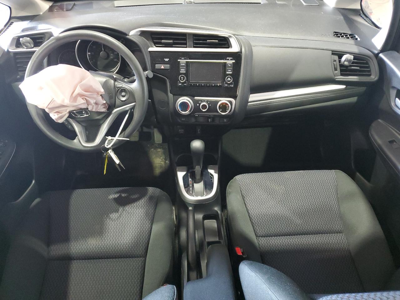 2019 Honda Fit Lx vin: 3HGGK5H49KM740287