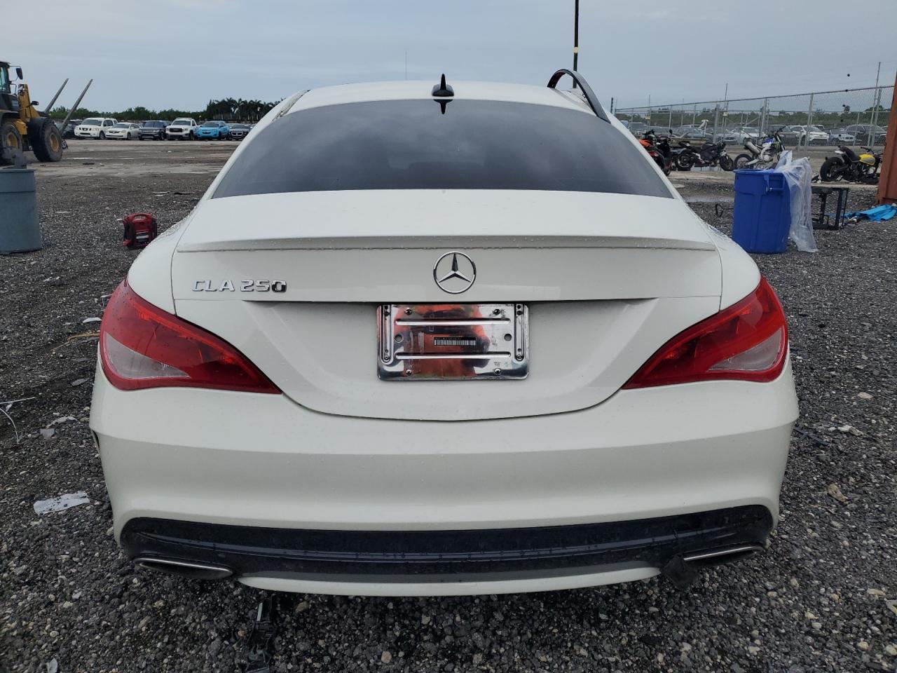 WDDSJ4EB1JN518202 2018 Mercedes-Benz Cla 250