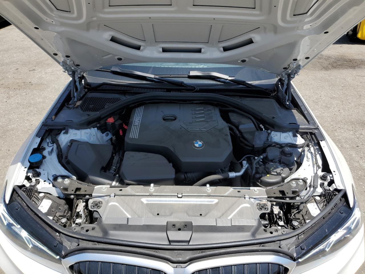 3MW89FF06R8D87897 2024 BMW 330Xi