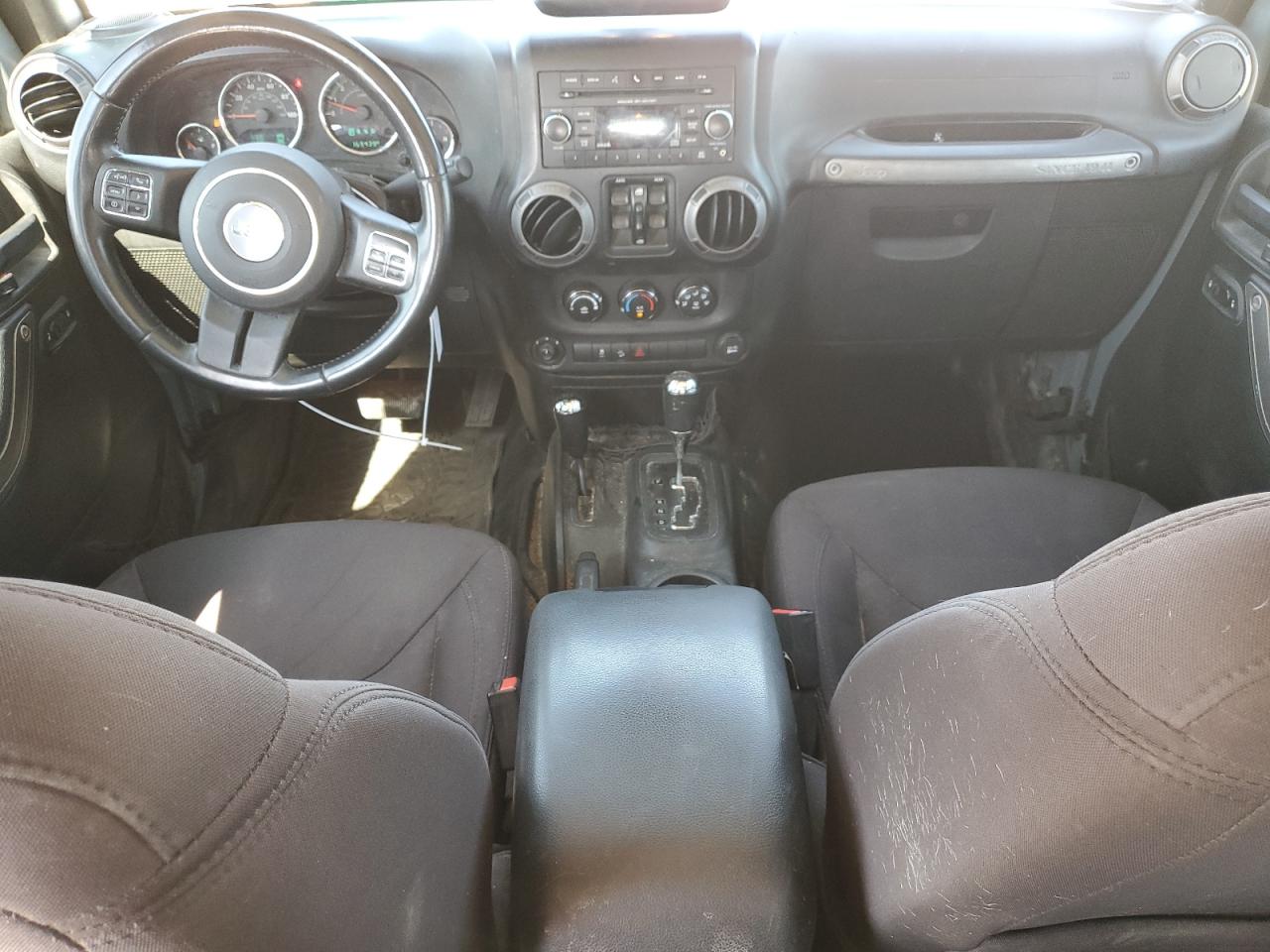 1C4BJWDG2FL524015 2015 Jeep Wrangler Unlimited Sport