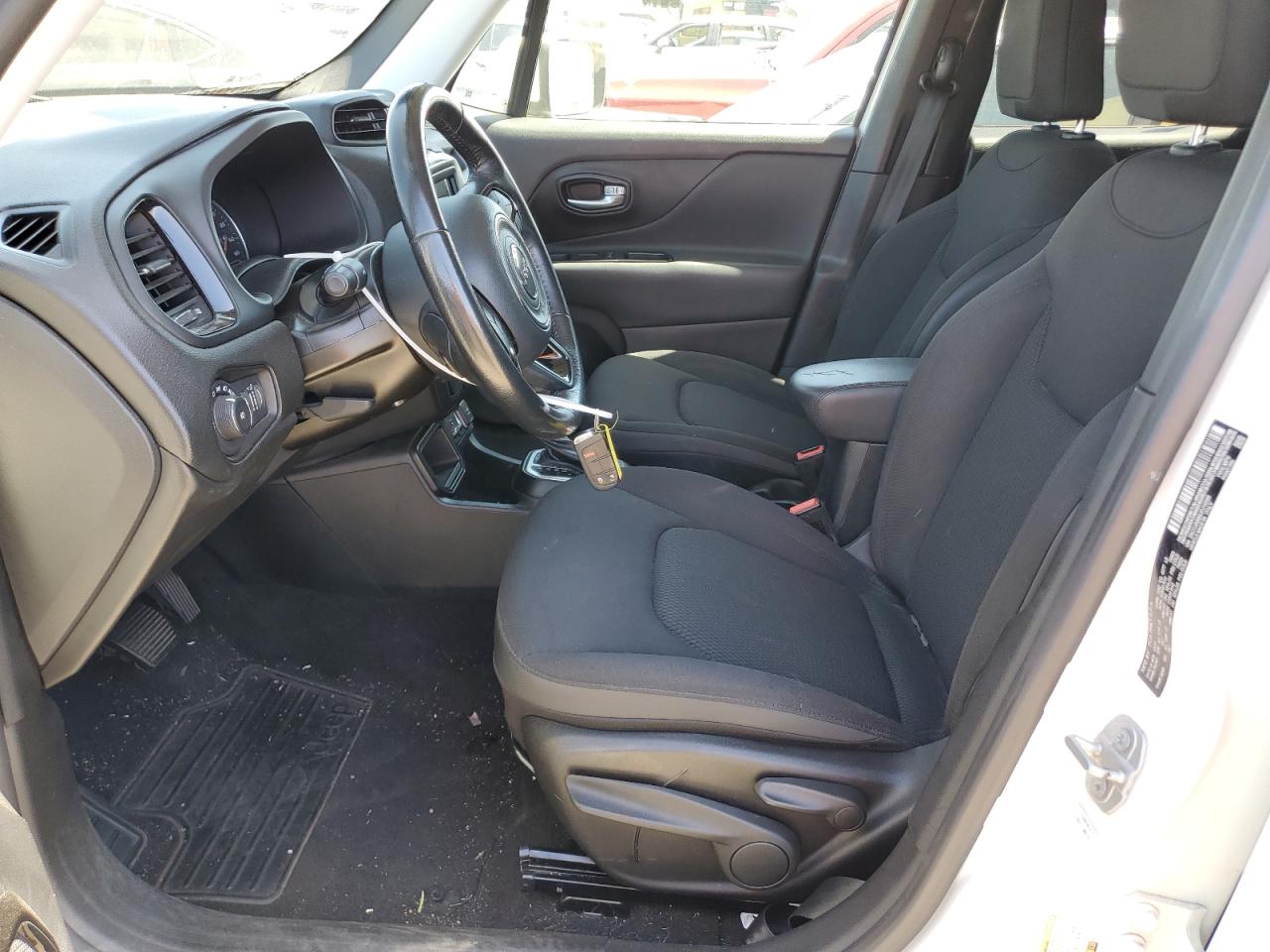 ZACCJABB8JPJ19986 2018 Jeep Renegade Latitude