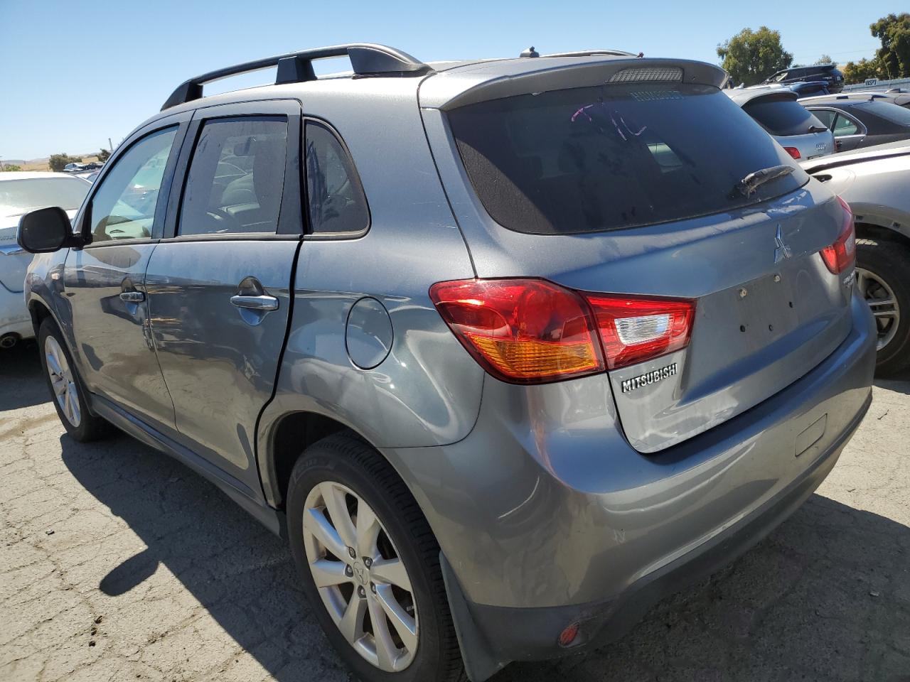 4A4AP3AU2FE050020 2015 Mitsubishi Outlander Sport Es