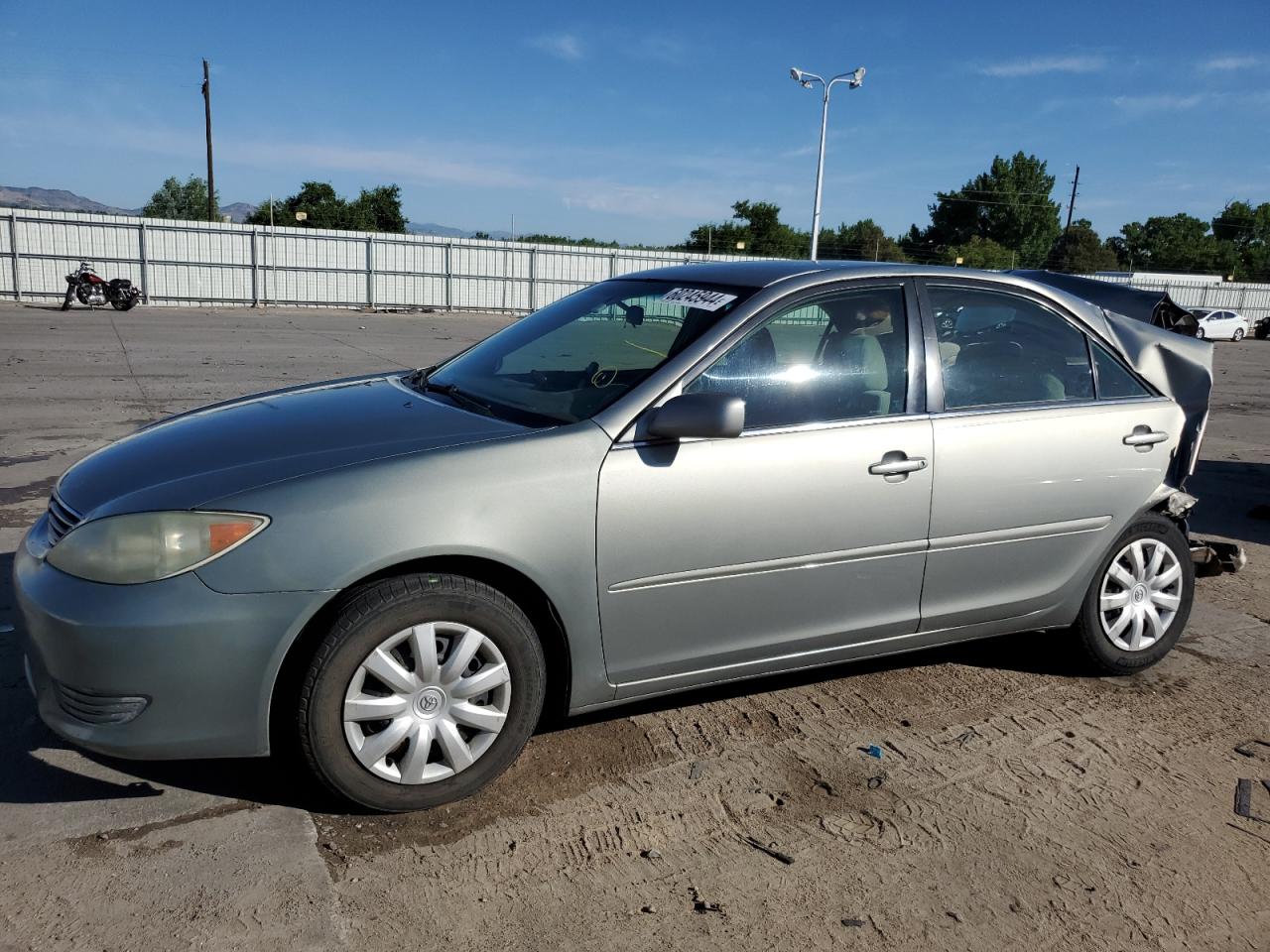 4T1BE32K25U583693 2005 Toyota Camry Le