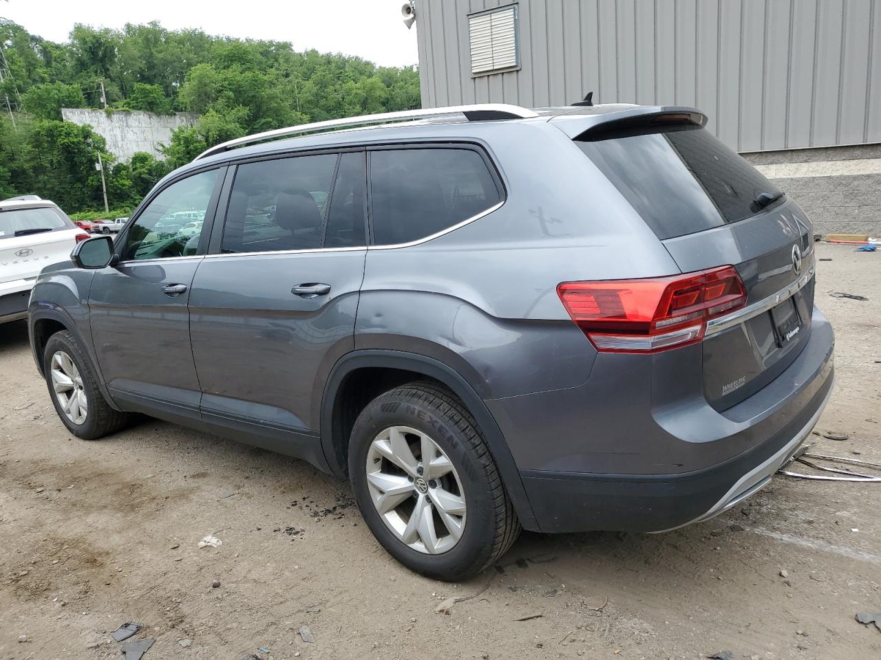 1V2HR2CA3JC507112 2018 Volkswagen Atlas