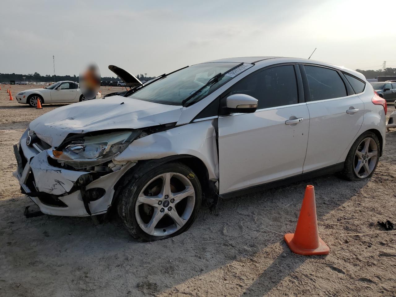 2014 Ford Focus Titanium vin: 1FADP3N21EL149103