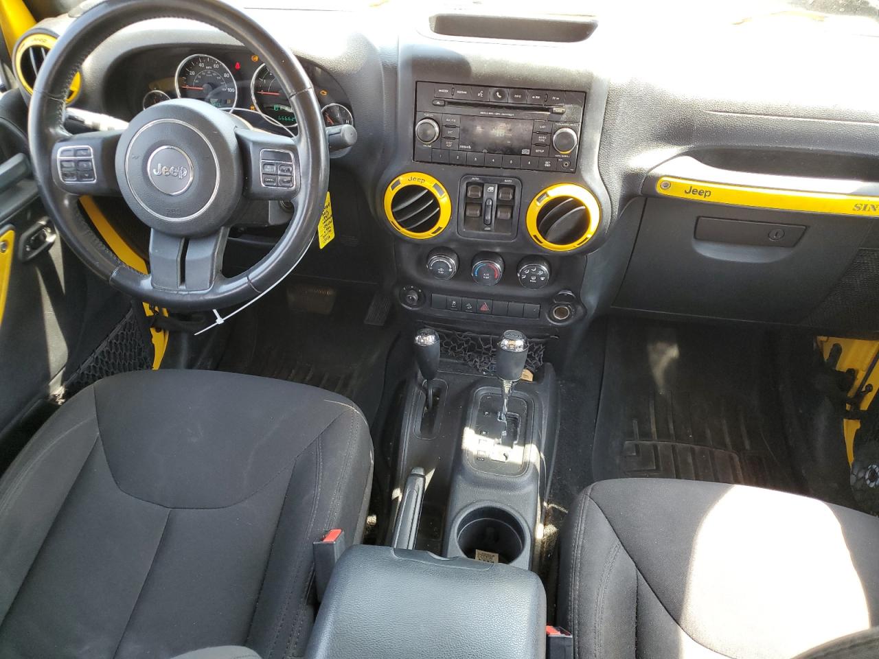 1C4HJWDGXFL567284 2015 Jeep Wrangler Unlimited Sport